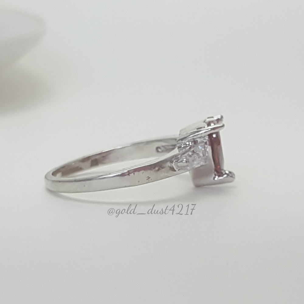 Ruby Red Heart Ring - Picture 6 of 6